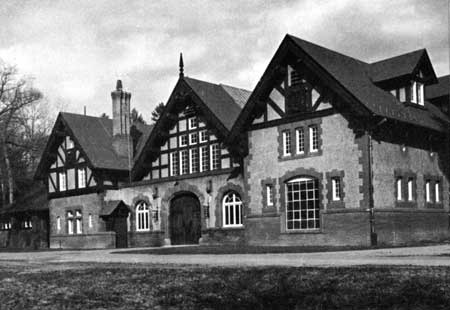 Vanderbilt coach house and stable