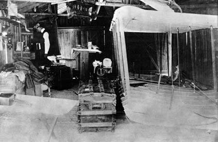 Kill Devil Hills camp, 1902