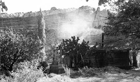 Holt house